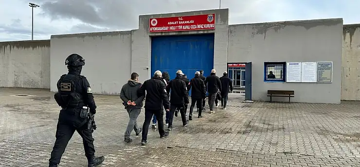 Kayseri'de kırmızı bültenle aranan şahıslara operasyon!