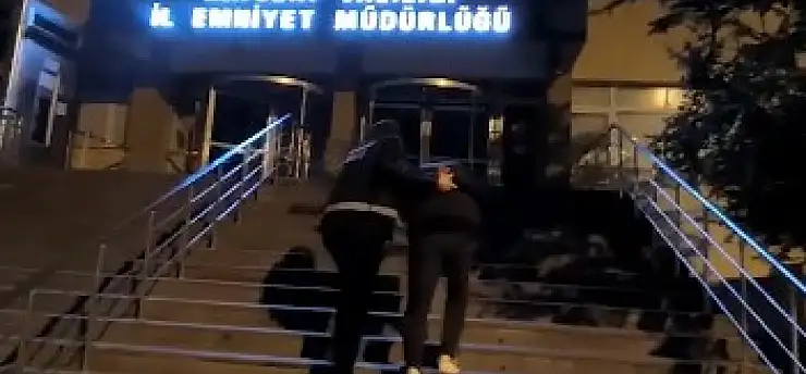 Kayseri'de operasyon! Evlerden cephanelik çıktı