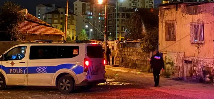 Kayseri'de prizi tamir etmek isterken hastanelik oldu!