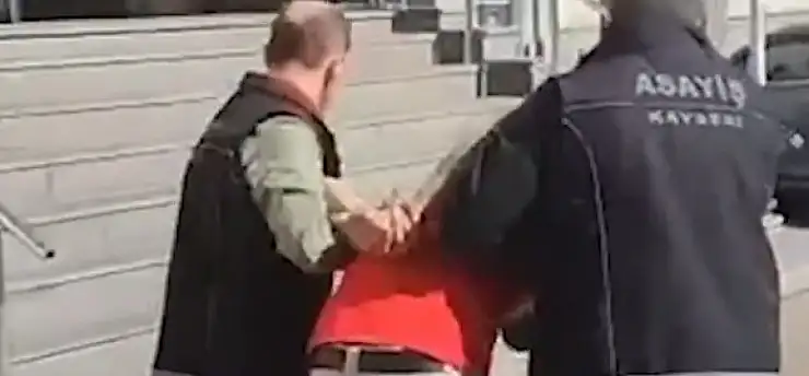 Kayseri'de silahlı yağma hükümlüsü kıskıvrak yakalandı