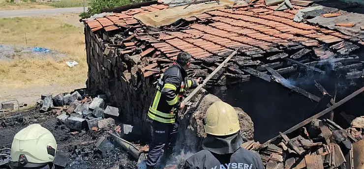 Kayseri'de yangın çıktı! Duman paniğe sebep oldu