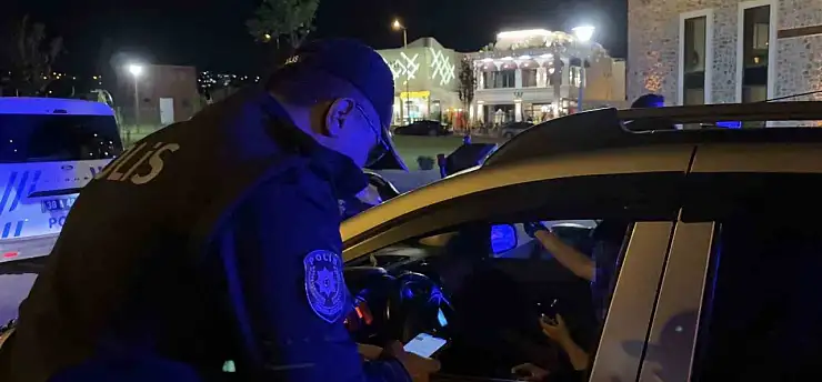 Polisten Erenköy'de 'huzur' uygulaması