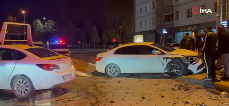 Maddi hasarlı kazada akılalmaz olay!