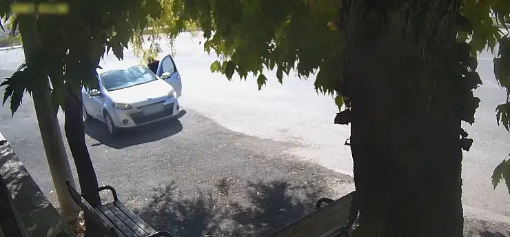 Nefessiz kalan sürücüyü polis kurtardı