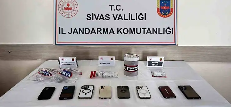 Kayseri ve Sivas'ta eş zamanlı baskın