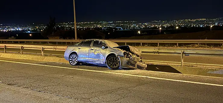 Sürücü direksiyon hakimiyetini kaybetti, ortalık savaş alanına döndü