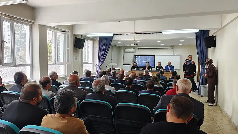 Talas'ta öğrenciler için kritik toplantı! Kaymakam okul müdürleri ile bir araya geldi