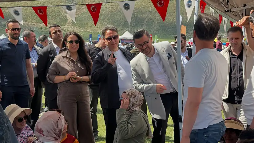 AK Parti Kayseri İl Başkanı Okandan'ın pazar günü yapmadığı iş kalmadı
