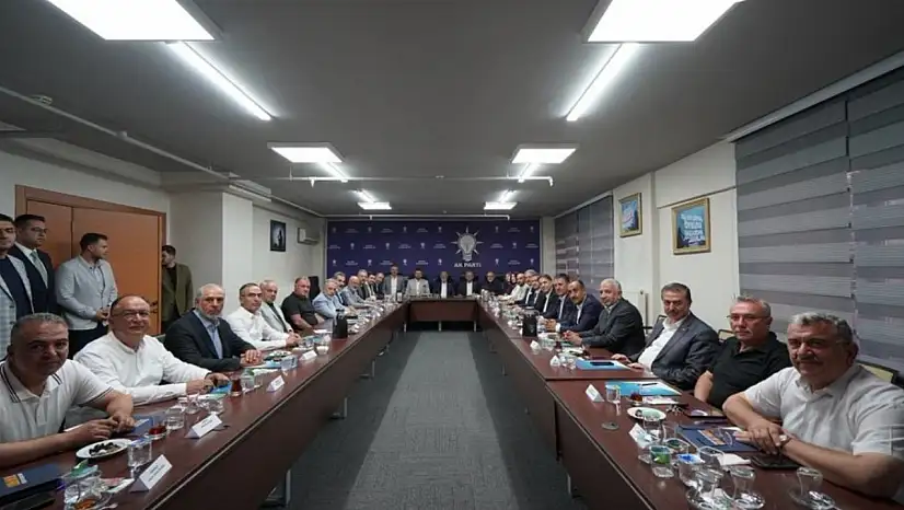 AK Parti Kayseri teşkilatı aynı masada buluştu!