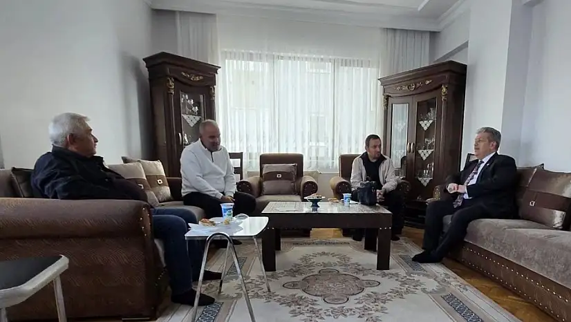 AK Partili Özsoy eski mesai arkadaşını acı gününde yalnız bırakmadı