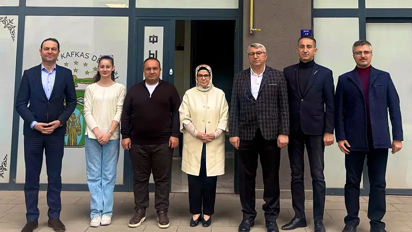 AK Partili vekilden o derneğin yeni yönetimine ziyaret