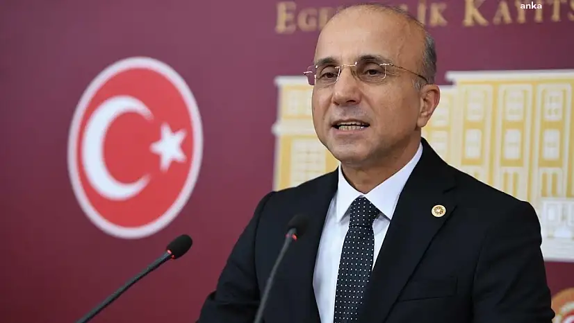 Aşkın Genç'ten otoyol ve köprü ücretlerine tepki: Vatandaşın maaşı yola yetişemiyor!