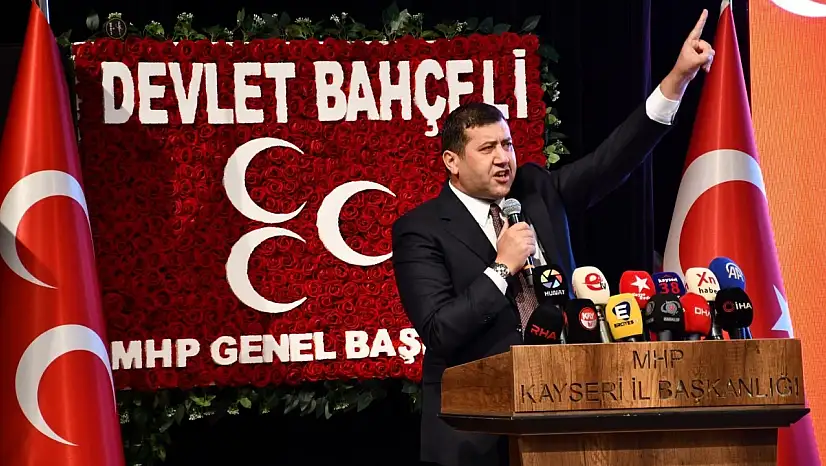 Baki Ersoy'dan gece yarısı mesajı! 'Yarın bize yalın ayak gelirsiniz'