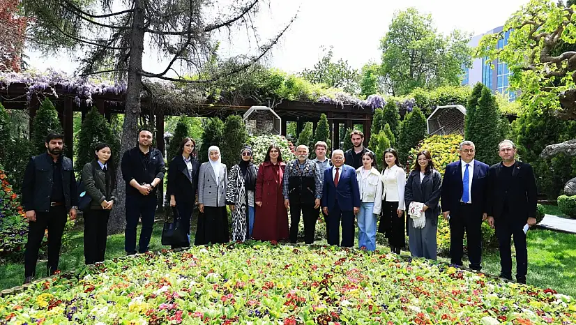 Başkan Büyükkılıç'a anlamlı hediye
