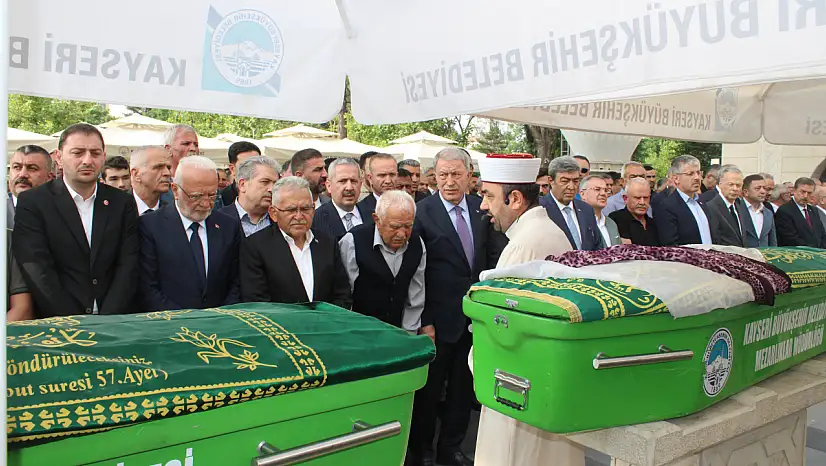 Başkan Büyükkılıç'ın yengesi Naciye Büyükkılıç son yolculuğuna uğurlandı
