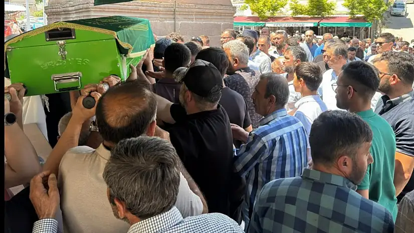Başkan Büyükkılıç'tan mesai arkadaşına veda: Özveriyle görev yapan kardeşimizdi