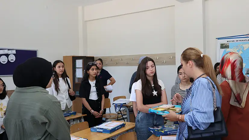 Başkan Metin'den öğrencilere akıl dolu karne hediyesi!