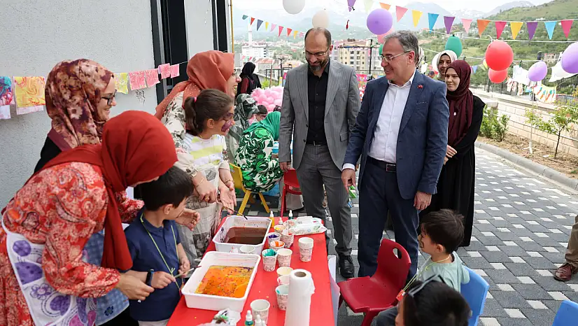 Başkan Özdoğan sergiye katıldı!