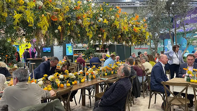 Başkan Yalçın Almanya'ya Çiçek Fuarı'na gitti
