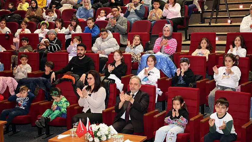 Başkan Yalçın'dan çocuklara karne hediyesi!