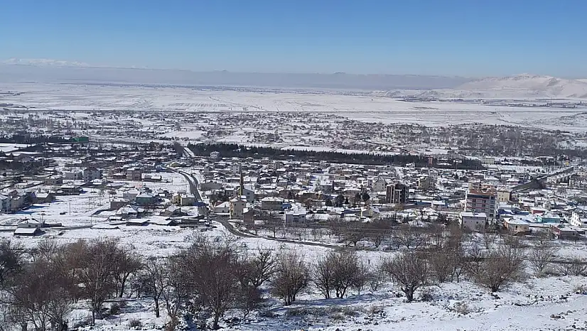 'Mümkünse seçimde uğramayın' demişti! Belediye Başkanı ağırlayan Muhtar, bu durumu fırsata çevirdi