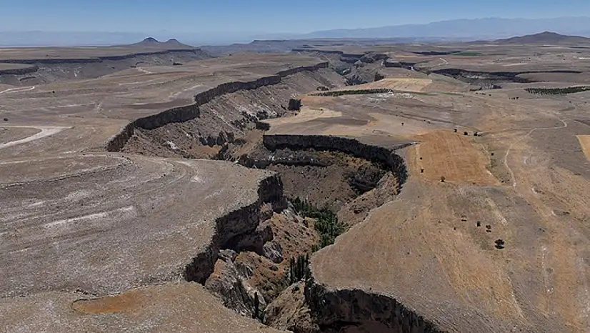 Burası gerçek mi? Kayseri'de nefes kesen kanyon