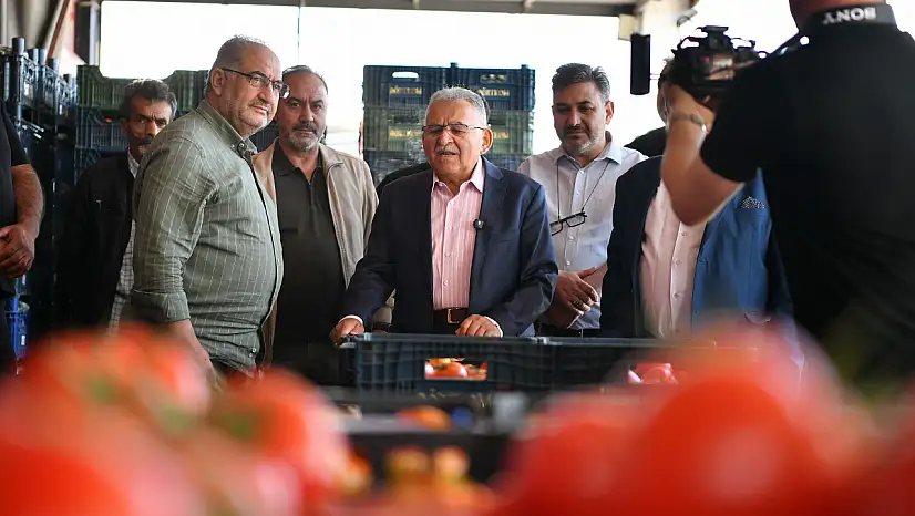 Büyükkılıç hal esnafıyla buluştu