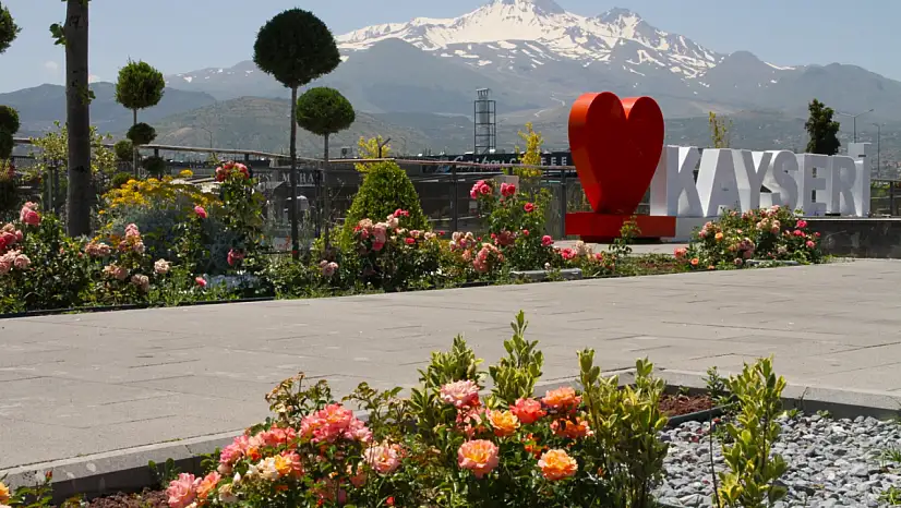 Büyükşehir, Kayseri'yi renklere boyuyor!