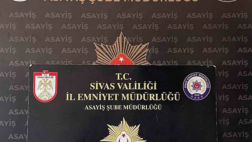 Caminin kasasından 40 bin TL çaldı