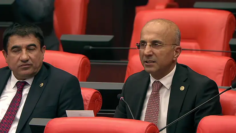 CHP'li Aşkın Genç o mahalleyi meclise taşıdı