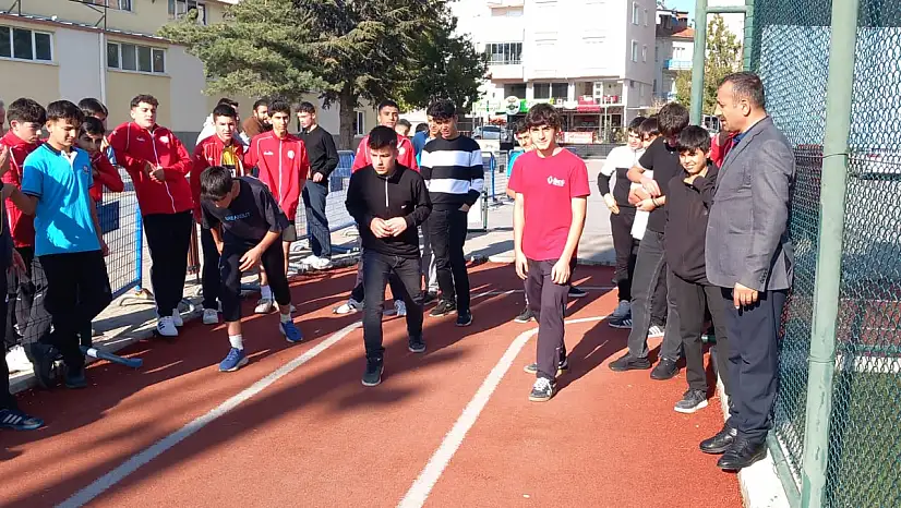 Develi'deki okul spor bölümü ile dikkat çekti! Antrenmana bakın kim katıldı?