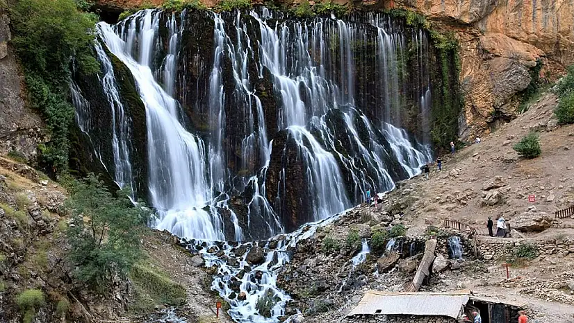 Dünyanın en büyük 2'inci şelalesine bakın ne yapılacak?