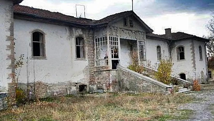 Efsane okula bakın ne yapılıyor!