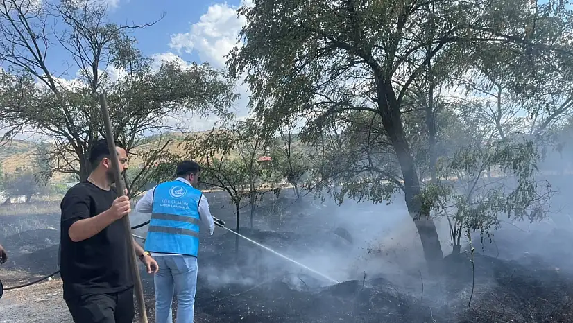 Eğribucak'taki yangına Ülkü Ocakları desteği