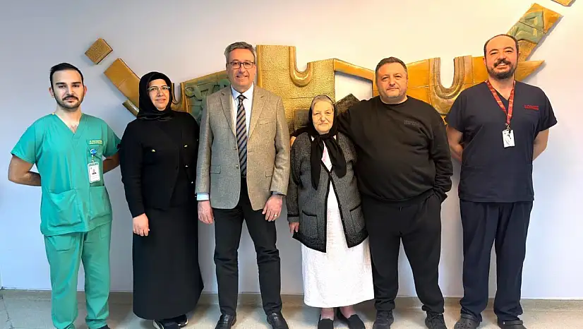 Erciyes'te mucize operasyon: 3,7 kiloluk tümör çıkarıldı