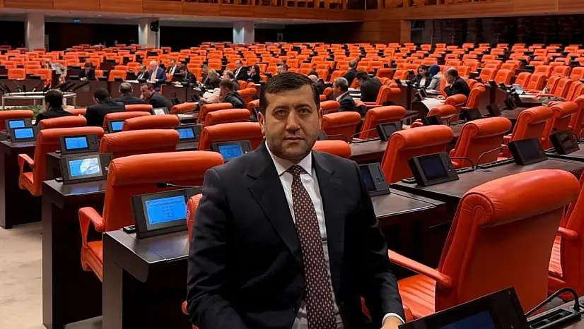 Ersoy, Sarız'daki afet konutlarını Bakan'a sordu