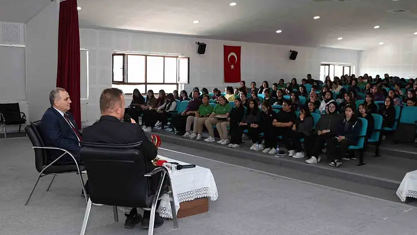 Rektör Fatih Altun'dan gençlere kariyer tavsiyeleri