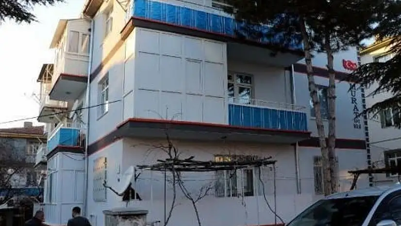 Eski eşini bıçaklayan sanığa 17 yıl hapis