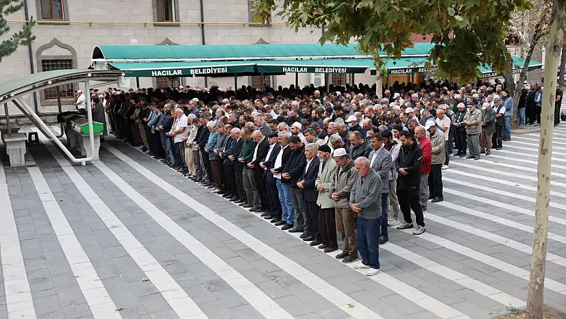 Eski Meclis Üyesi Şaş toprağa verildi