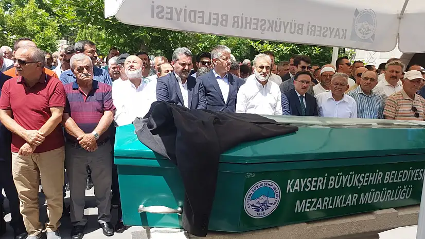 Eşref Yıldız toprağa verildi