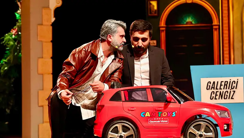 Galerici Cengiz ve Kayserili Fikret Ağa ile siyasete sanat molası