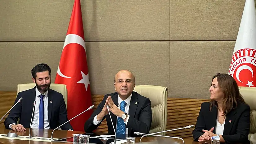 Genç: Demiryolları, borç değil, üretim ve kalkınma taşımak zorundadır