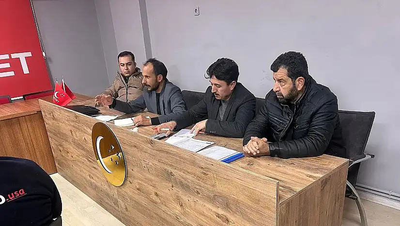 'Genç işsizliğinin suçlusu gençler değil, çürümüş eğitim sistemi'