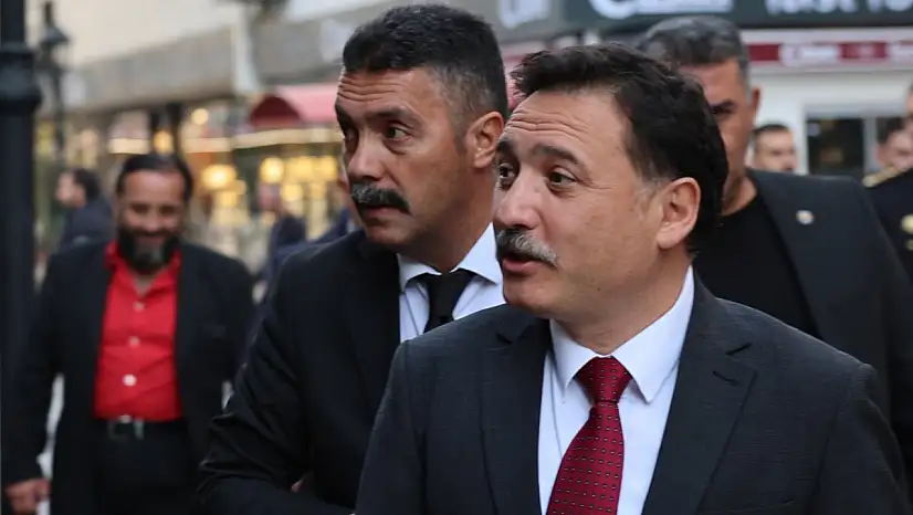 'Gidecek mi, kalacak mı?' diye merak edilirken Kayseri Valisi bakın nereye gitti?