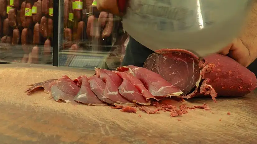 Gurbetçilerin ilgisi bile kurtaramadı: Pastırma ve sucuğa 2025 şoku