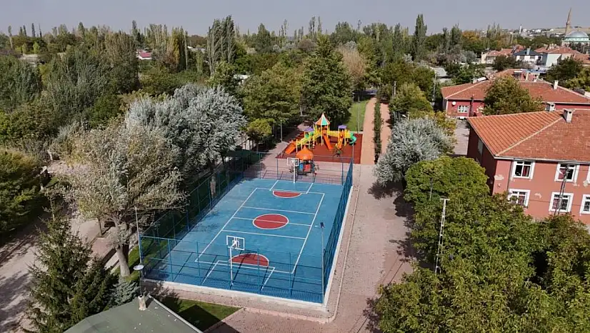 Melikgazi'den Gürpınar'da park tanıtımı ve pilav şenliği