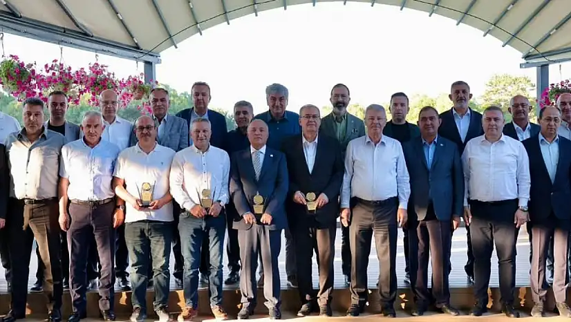 Hem veda hem vefa! Kayseri Şeker'de bayrak değişimi