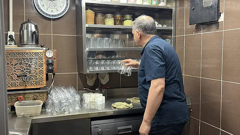 Her sabah 04.30'da başlıyor: Küçük dükkânda büyük emek