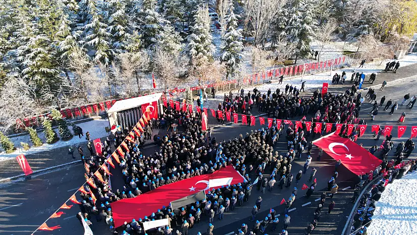 Kayseri 17 Aralık şehitlerini andı! MHP İl Teşkilatı da katıldı