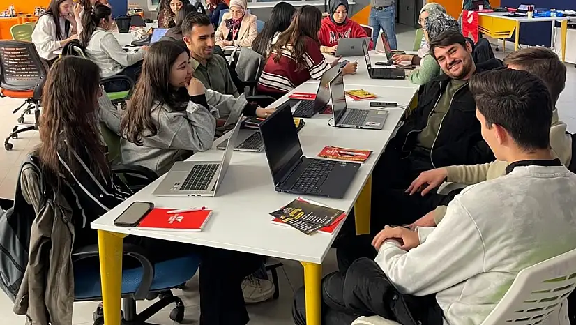 Kayseri Bilim Merkezi'nden özel program! Sağlık alanına destek sağladı